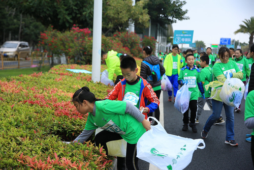 Ultime notizie aziendali su Potenziare la pulizia della comunità con sacchetti compostabili – Il nostro impegno per un futuro più verde