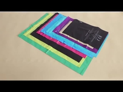 Sacchetti di posta compostabili ecologici colorati per una navigazione sostenibile